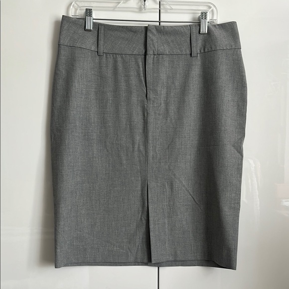 Old Navy Gray Pencil Skirt Knee-Length Stretch Work Style, Size 10 - Picture 1 of 8